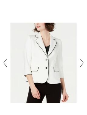 Ann Klein White Blazer Black Piping